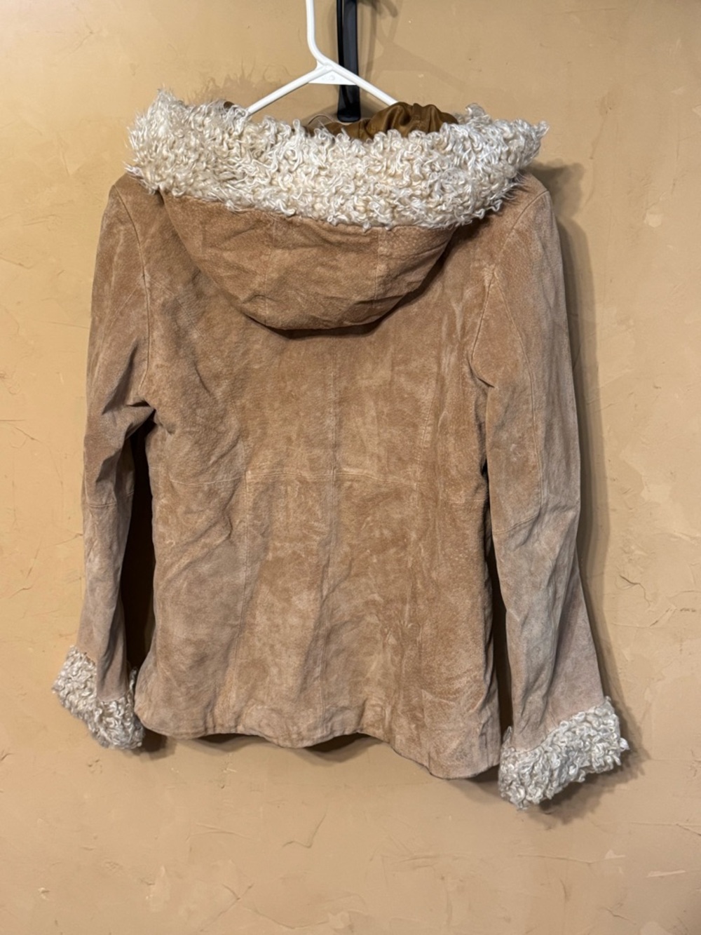 BKE Diva Beige Suede Sherpa Trim Jacket - Picture 4 of 6